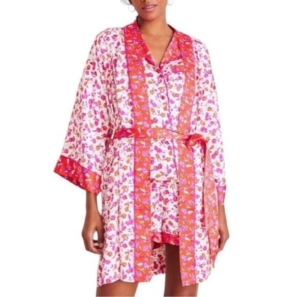 ANN TAYLOR Satin Floral Robe. Size Small